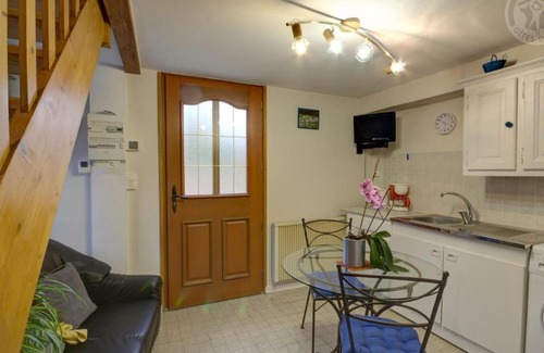Parigny House | Charmant gîte cosy avec jardin, proche du lac de Cublize, idéal pour un séjour détente en région Roannaise - FR-1-496-91