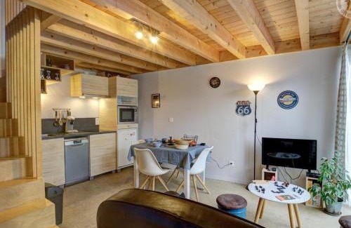 Doizieux House | Charmant Gîte en Pierre avec Terrasse et Confort Moderne dans le Parc du Pilat - FR-1-496-155