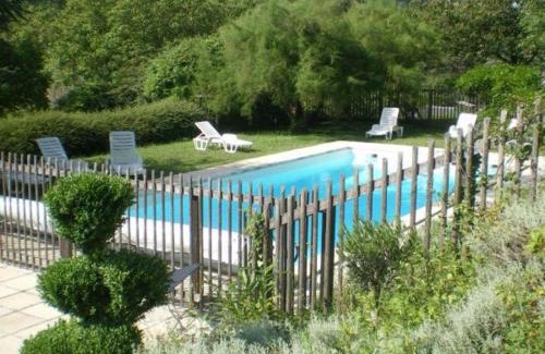 Cravant-les-Coteaux House | Charmant gîte avec piscine privée, terrasse et WiFi près de Chinon - FR-1-381-60