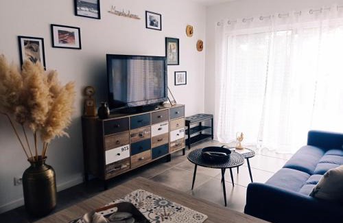 Nerac Apartment | Charmant gîte indépendant au calme tout confort wifi climatisation draps et serviettes incluses parking gratuit