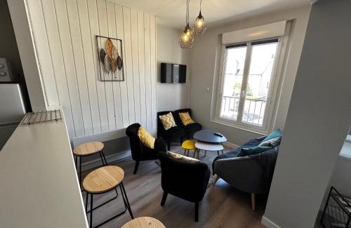 Blere Apartment | Charmant petit duplex centre Bléré