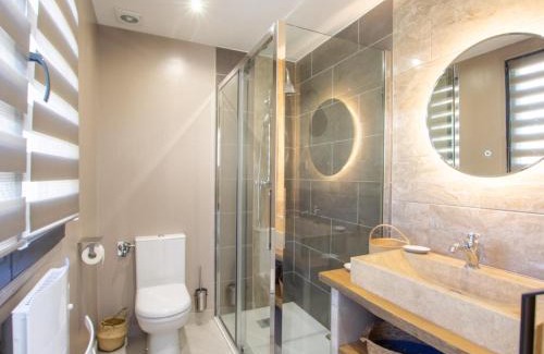 Coly Apartment | Charmant studio avec jardin privatif au cœur de la Dordogne - FR-1-616-329