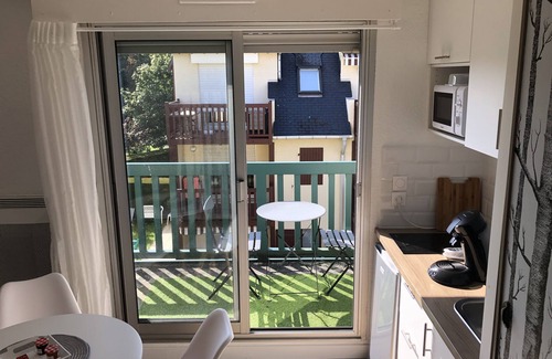 Tourgeville Apartment | Charmant Studio Deauville - 5 min de la Plage Dans Résidence Fermée Avec Parking