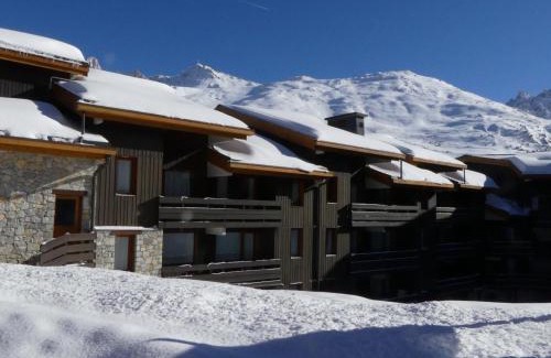 Meribel-Mottaret Apartment | Charmant studio divisible skis aux pieds, 4 pers, proche commerces et remontées, animaux admis - FR-1-182-198