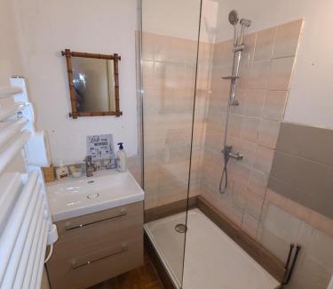 Selonnet Apartment | Charmant studio rez-de-neige Chabanon