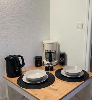 Moulins Apartment | Charmant T1, parking privé, proche gare