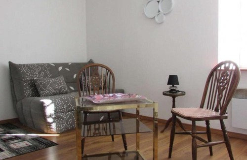 Etel Apartment | Charmant T2 de 50m² à Étel, à deux pas du port et des plages - FR-1-479-89