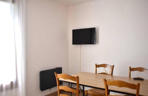 Font-Romeu-Odeillo-Via Apartment | Charmant T2 moderne avec garage, plein sud - 6 rue des Cytises, Font-Romeu-Odeillo-Via - FR-1-580-81