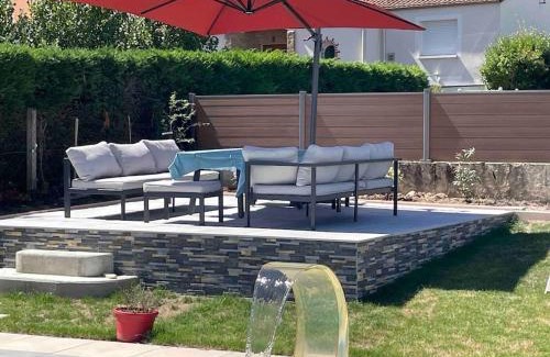 Basse-Goulaine House | Charmant T2 privé avec vue et accès piscine