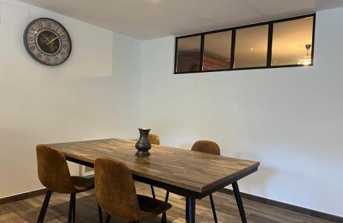 Ciboure Apartment | Charmant T3 avec piscine et parking dans maison basque - FR-1-239-927