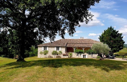 Sainte-Juliette House | Charmante Bastide quercynoise atypique en pierre