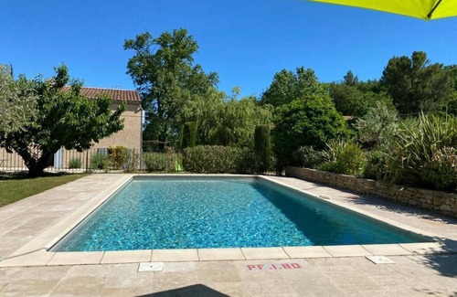 Venasque Bed & Breakfast | Charmante Chambre D'hôte au Coeur de la Provence à Venasque