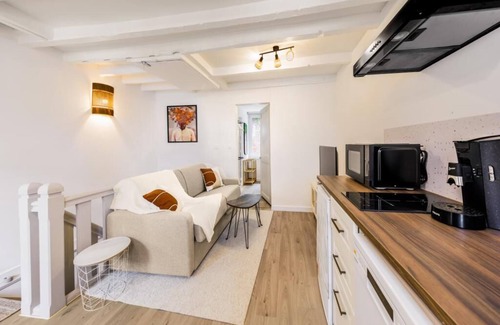 Barentin Apartment | Charmante Cocotte - Household FREE + Netflix/Prime/Disney +