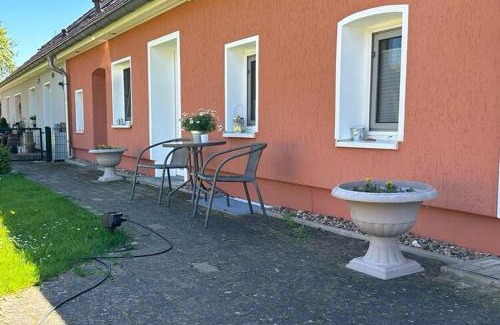 Barkhagen Apartment | Charmante Ferienwohnung mit Kamin in Zarchlin