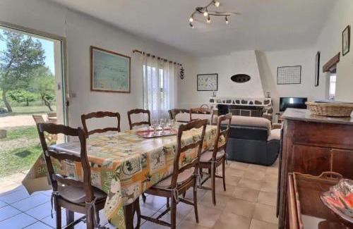 Arles House | Charmante maison en Camargue avec piscine partagée