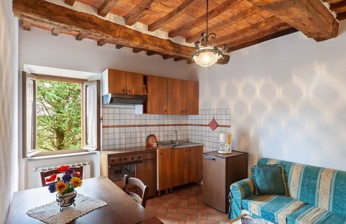 San Valentino House | Charmante Home with Garden