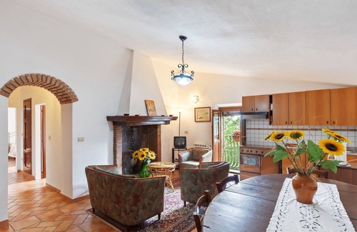 San Valentino House | Charmante Home with Garden