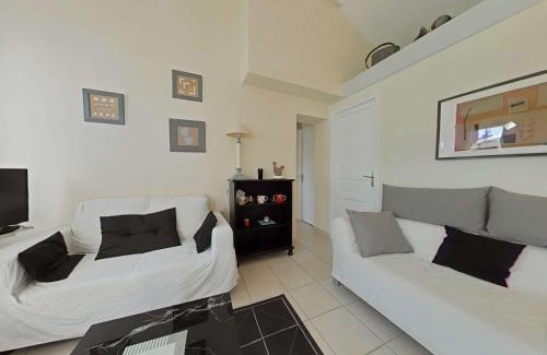 L'Epine House | Charmante maison à 250m de la plage avec jardin, terrasse ensoleillée et garage à vélo, L'Épine - FR-1-224B-161