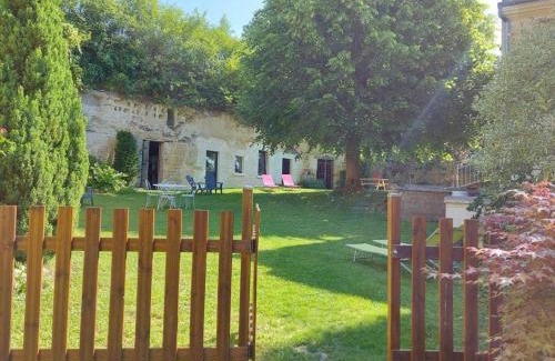 Seuilly House | Charmante maison avec jardin privé, cheminée et WIFI - FR-1-381-67