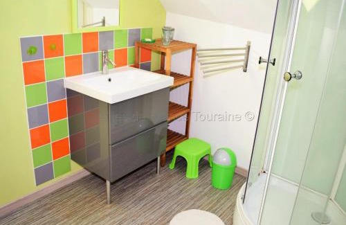 Athee-sur-Cher House | Charmante maison proche Châteaux de la Loire, jardin privé, parfait pour couples et familles - FR-1-381-371