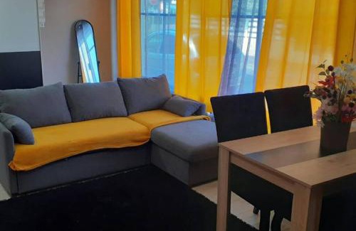 Charleville-Mezieres Apartment | Charmante petite maison