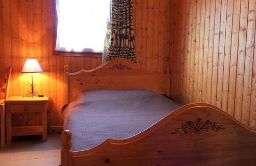 Viplaix House | Charmants chalets avec jardin et jeux pour enfants à Mesples - FR-1-489-402
