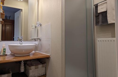 Tavers Bed & Breakfast | Charme au cœur des châteaux : Chambre d'hôtes avec Wifi - FR-1-590-329
