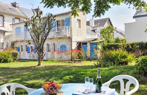 Le Pouliguen Apartment | Charme du Pouliguen by Interhome
