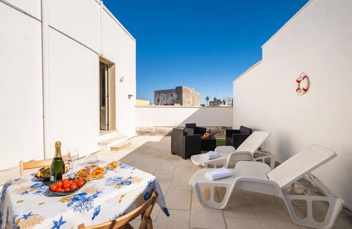 Salice Salentino Apartment | Charme Palace Salento Wifi, Ac, Jacuzzi
