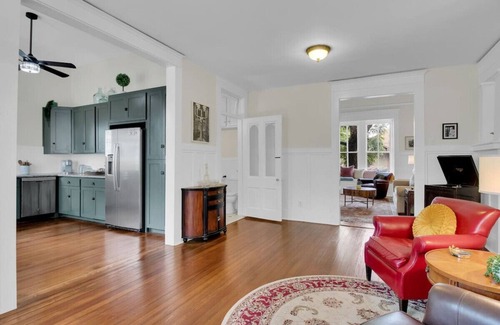 Five Points House | Charmer in Downtown SA. Near River Walk/Alamo!