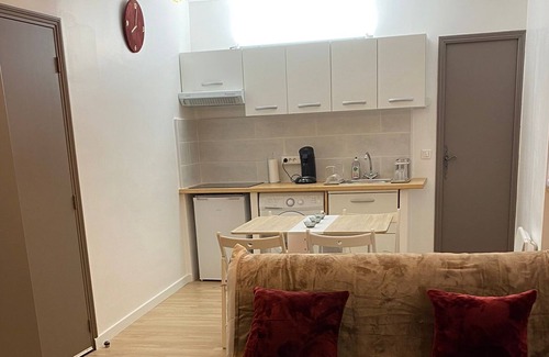 Saint-Guilhem-le-Desert Apartment | charming studio in the heart of Herault.