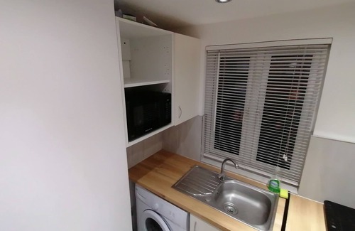 Wyken Apartment | Charming 1-Bed Apartment in Coventry