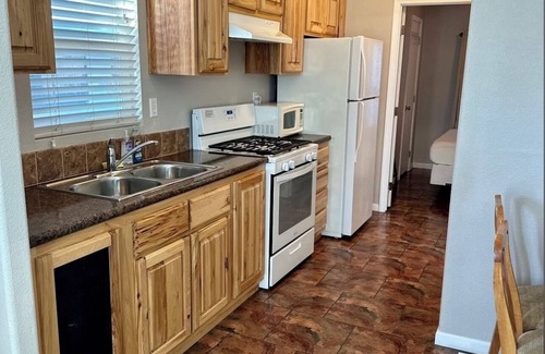 Isleton Cabin | Charming 1 Bed Cabin at Delta Shores Resort in Isleton