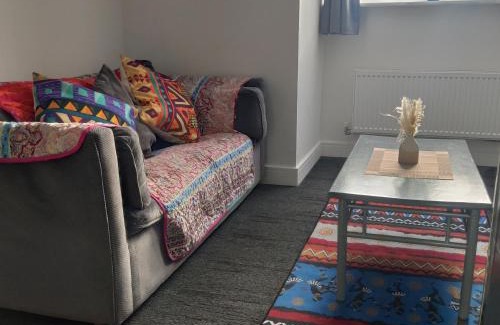 Chadwell Apartment | Charming 1-Bed loft Apartment in Romford