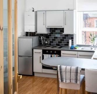 Glasgow Apartment | Charming 1-bed Southside Flat in Great Location