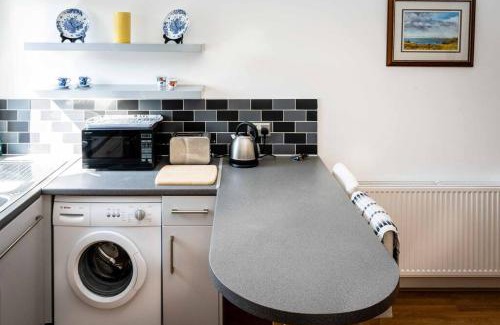 Glasgow Apartment | Charming 1-bed Southside Flat in Great Location