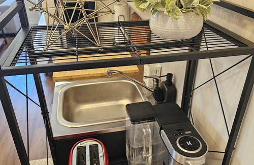 Fossil Park Apartment | Charming 1-bedroom loft in wonderful St. Petersburg with Pool, WiFi, AC