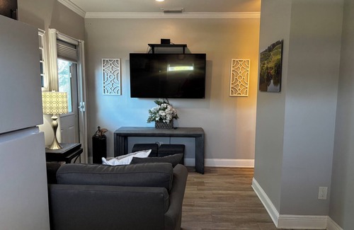 Clearwater House | Charming 1-bedroom apt in home w/private entrace in Clearwater