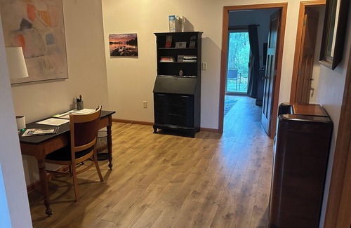 La Crosse Apartment | Charming 1-bedroom apartment on the Mississippi backwaters. Close to everything.