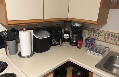 Gillette Apartment | Charming 1-bedroom apartment in fabulous Gillette with AC