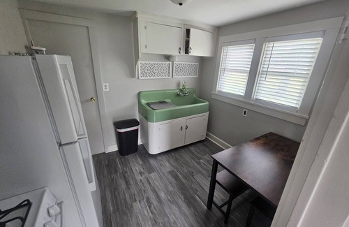 Sandusky Apartment | Charming 1-bedroom apartment in wonderful Sandusky with WiFi, AC