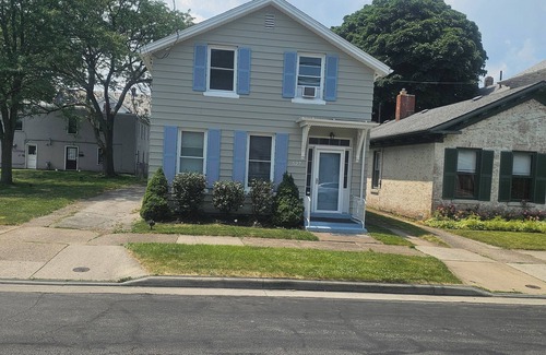 Sandusky Apartment | Charming 1-bedroom apartment in wonderful Sandusky with WiFi, AC