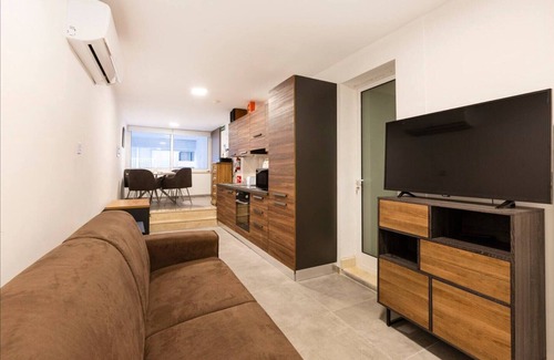 Xewkija Apartment | Charming 1-bedroom apartment with AC and WiFi in Qawra