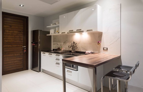 Patong Apartment | Charming 1-bedroom apartment in delightful Patong Beach with WiFi, fitness room