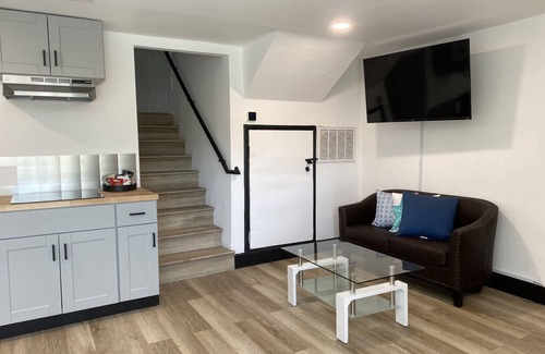 Maxwell Park Apartment | Charming 1-bedroom apartment in Oakland with WiFi
