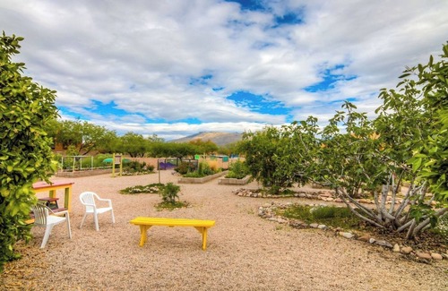 Civano Apartment | Charming 1-bedroom apartment with AC, WiFi in welcoming Civano, Tucson