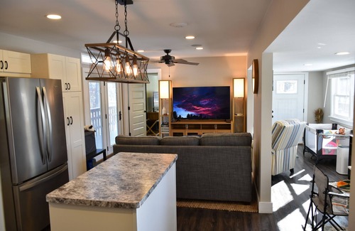 Galena Cottage | Charming 1-bedroom cottage in fabulous Galena with AC, WiFi Aiken 1083 LLC