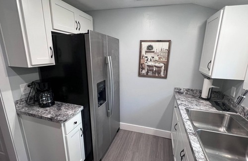 Charlotte House | Charming 1-bedroom house in beautiful Charlotte with AC, WiFi