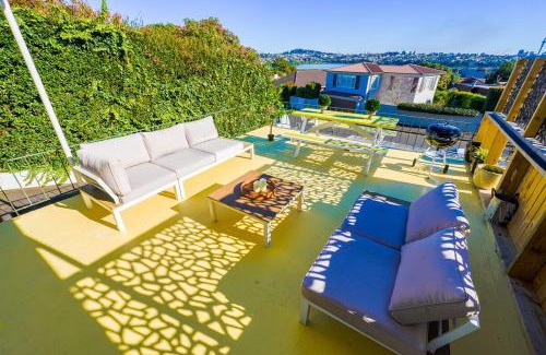 Orakei House | Charming 1-Bedroom Home in Prestigious Orakei