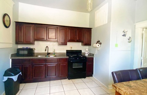 El Paso House | Charming 1-bedroom house Located Near Sierra Providence